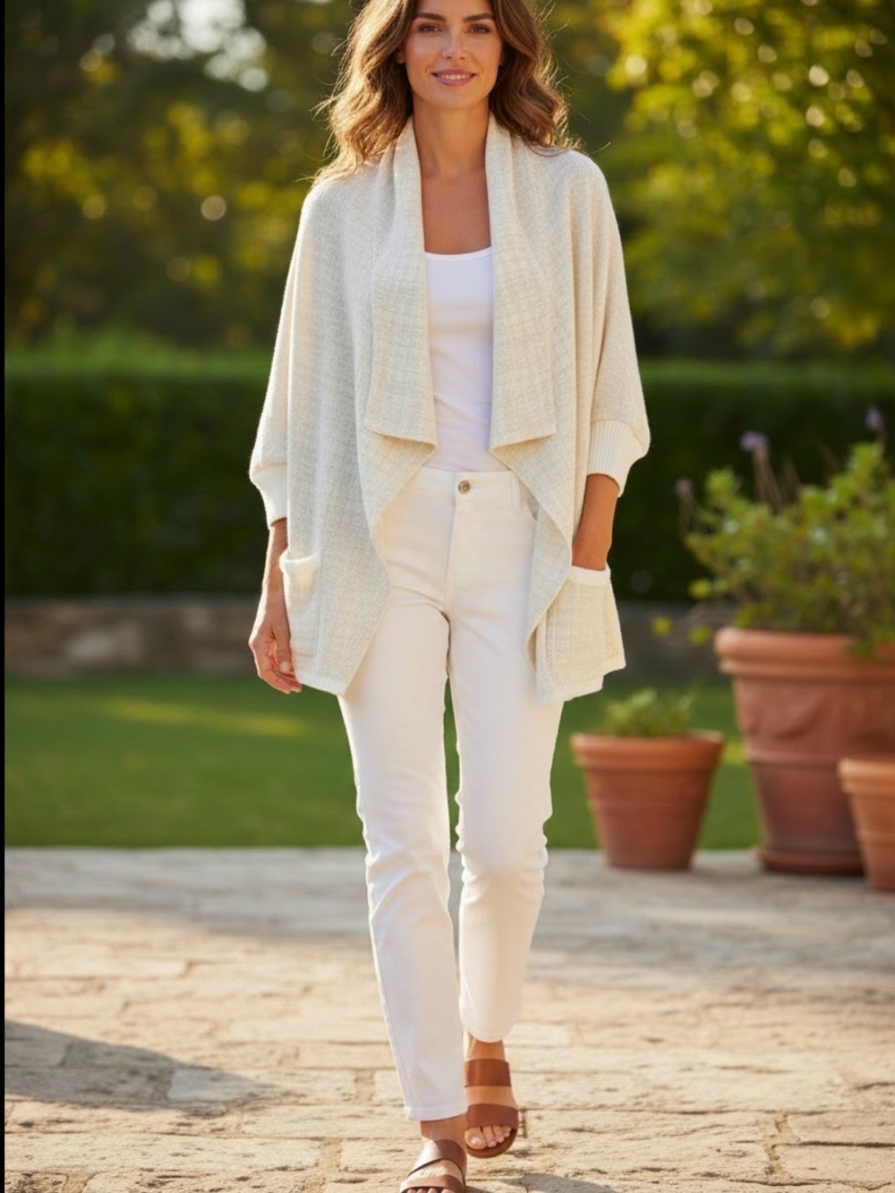 NWT Simply Noelle Cream Wrap/Shawl One Sz Faux Fur Trimmed Pockets Quiet Luxury